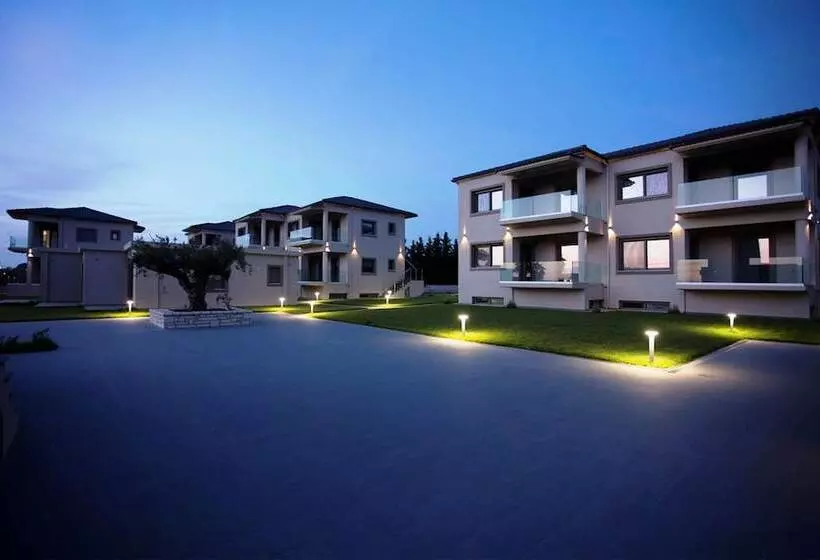 ホテル Lagouvardos Village