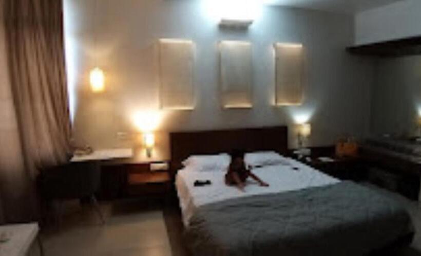 Otel Maratha Residency,ratnagiri