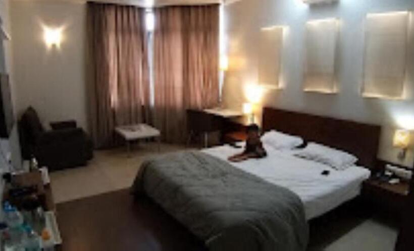 Otel Maratha Residency,ratnagiri