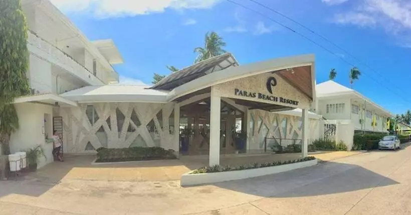 Hotelli Paras Beach Resort