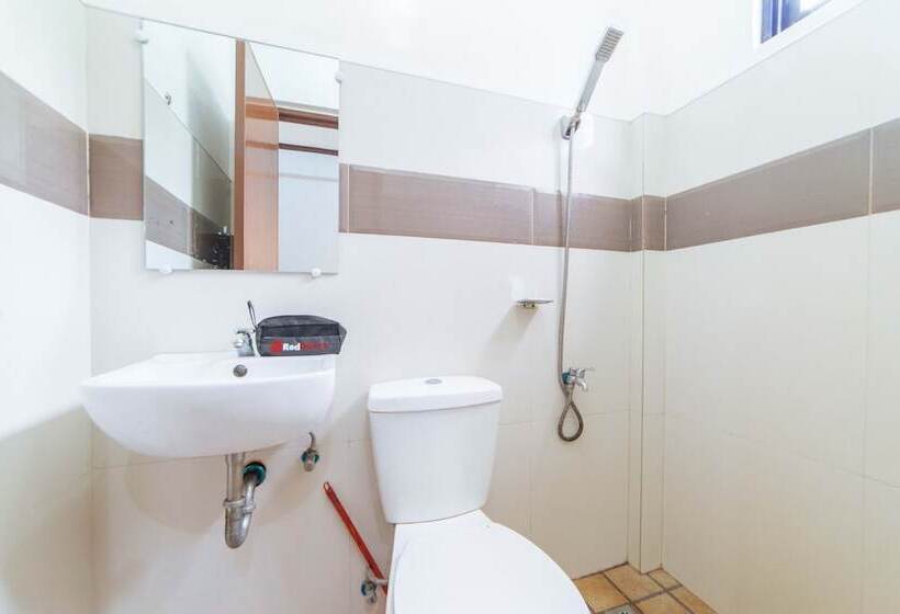 Otel Reddoorz @ D Maagma Street