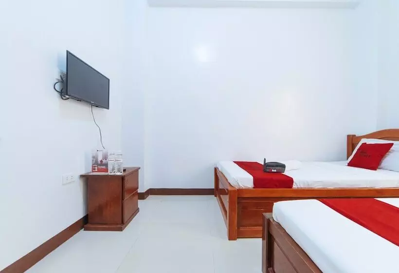 ホテル Reddoorz @ D Maagma Street