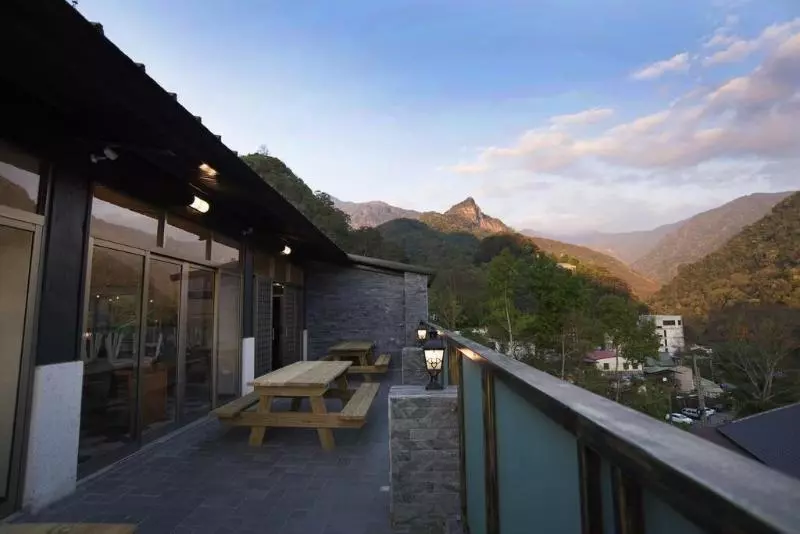 هتل Tang Zhimei Hot Spring