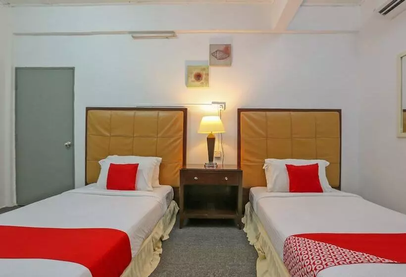 The Sarina Hotel & Cafe By Oyo Rooms