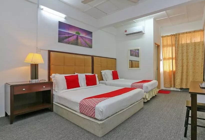 The Sarina Hotel & Cafe By Oyo Rooms