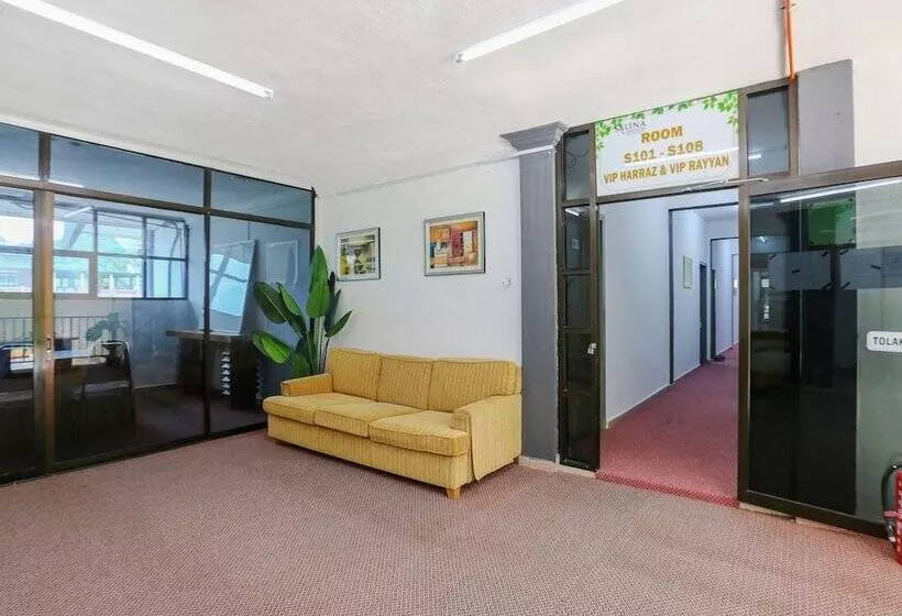 The Sarina Hotel & Cafe By Oyo Rooms