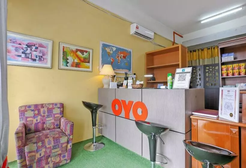 The Sarina Hotel & Cafe By Oyo Rooms