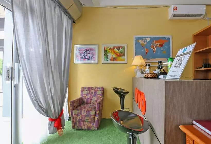 The Sarina Hotel & Cafe By Oyo Rooms