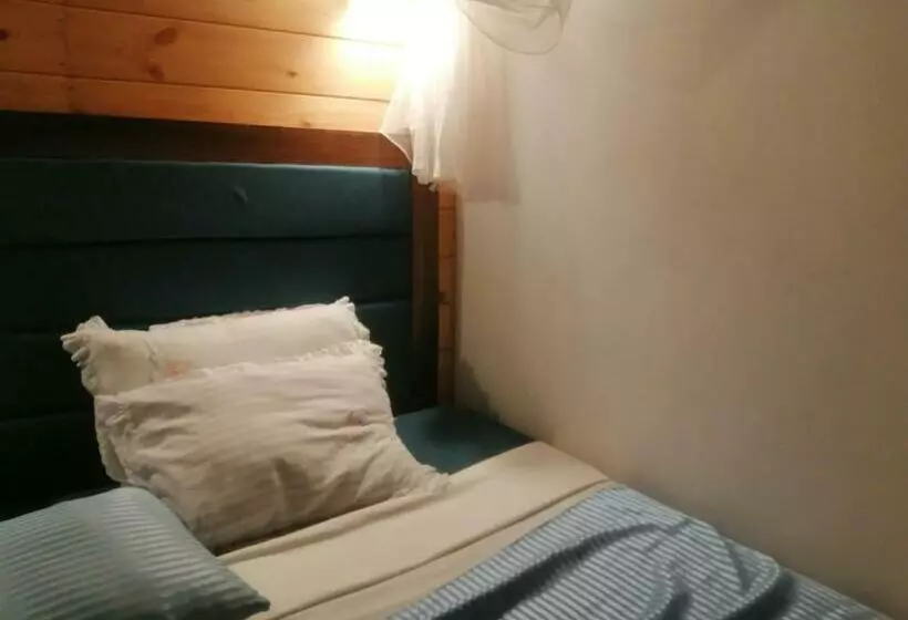Schronisko Ella Foret Accommodation