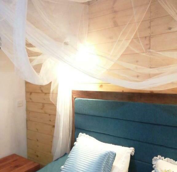 Общежитие Ella Foret Accommodation