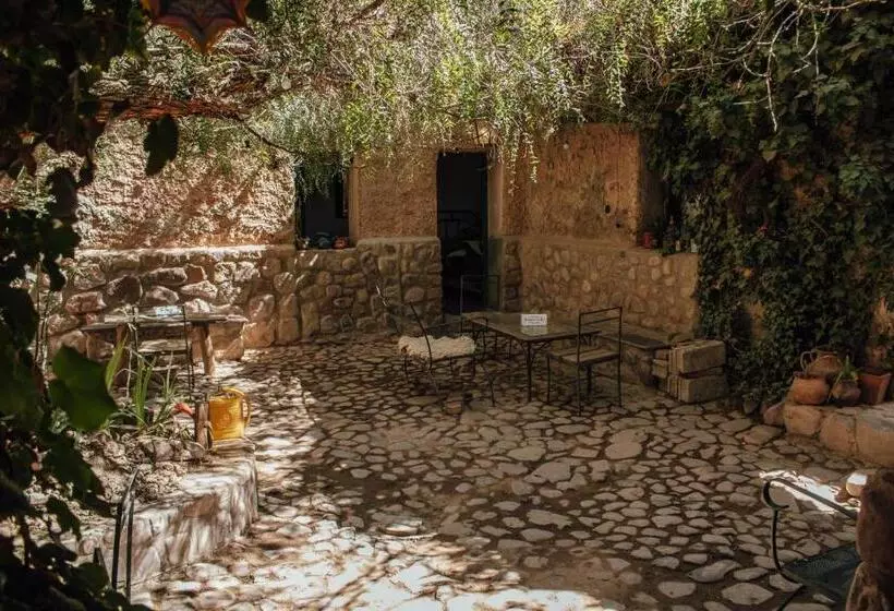 ベッドアンドブレックファースト Casa De La Flia. Sánchez