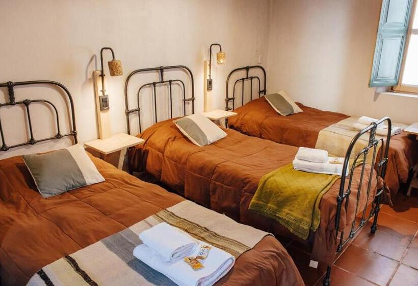 تختخواب و صبحانه Casa De La Flia. Sánchez