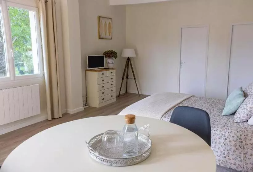 Aamiaismajoitus (B&B) Clos De La Source