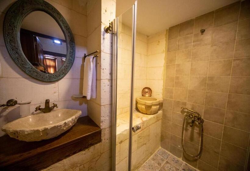 تختخواب و صبحانه Hayatlı Konak