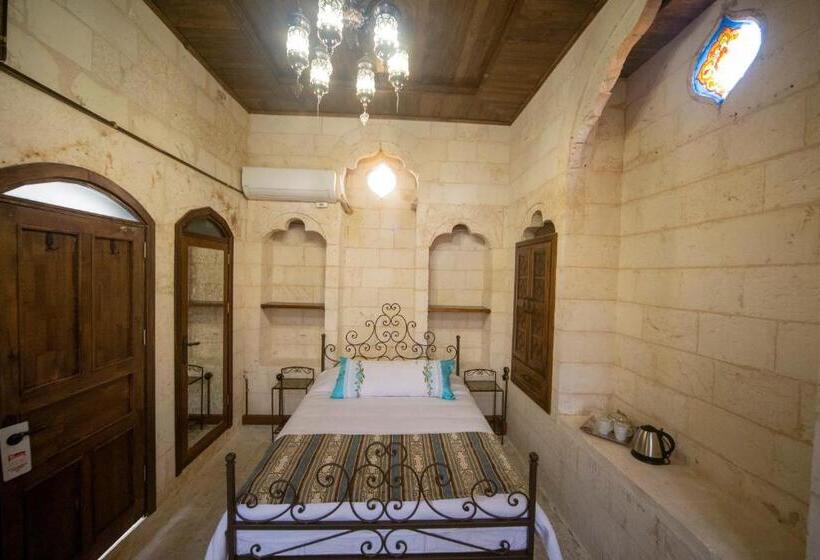 تختخواب و صبحانه Hayatlı Konak