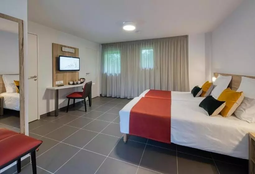 Hotelli Lac D Orient