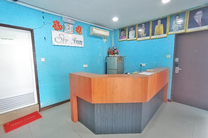 בית מלון כפרי Oyo 90207 Sir Inn