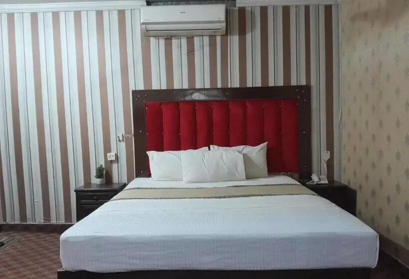 هتل Tulip Inn Faisal Town