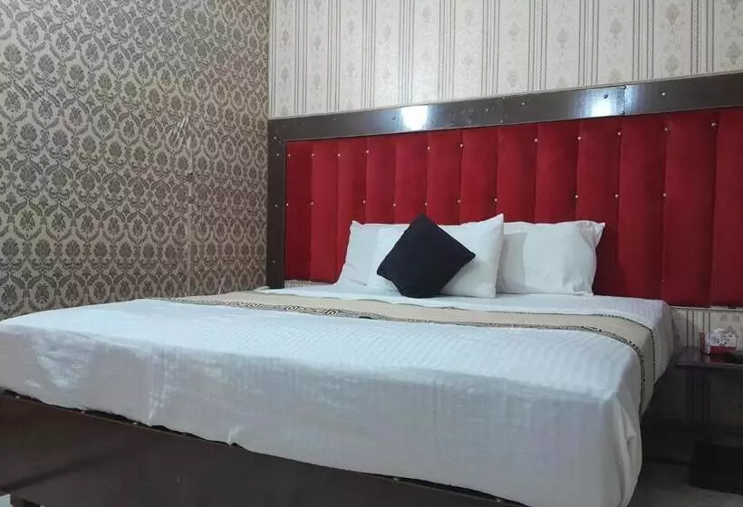 هتل Tulip Inn Faisal Town