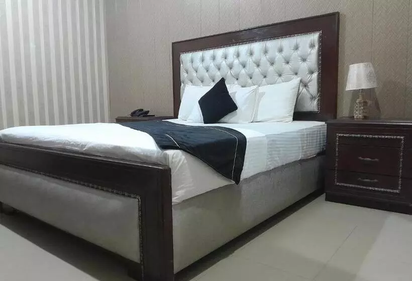 هتل Tulip Inn Faisal Town