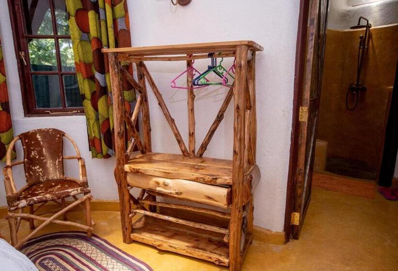 Hostel Etana Cottage