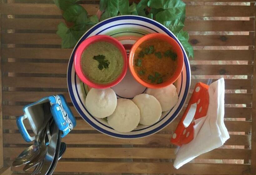 Vandrarhem Morjim Baywoodgoa Longstays