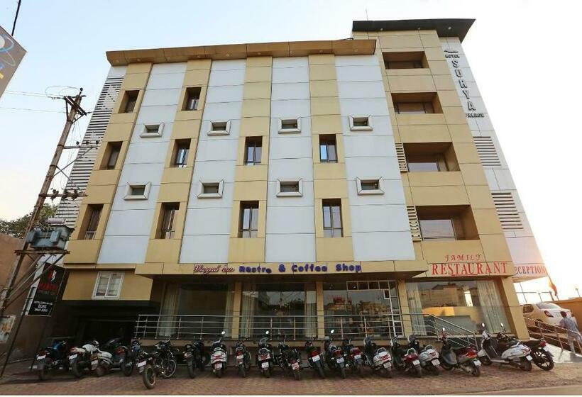 酒店 Oyo 10226 Surya Palace