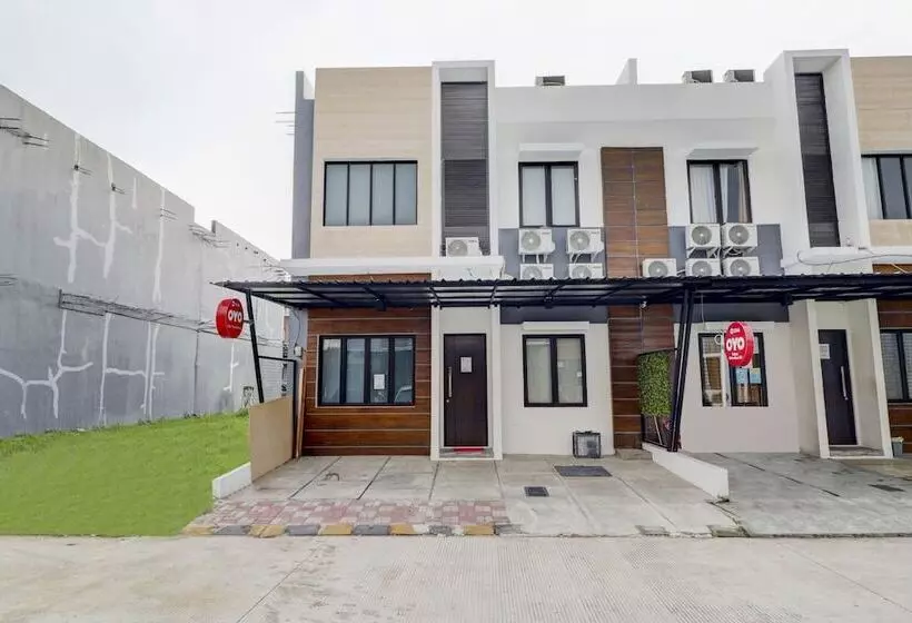 Otel Oyo 90215 Ada Residence