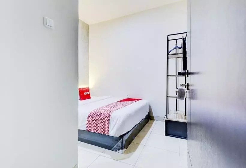 Otel Oyo 90215 Ada Residence