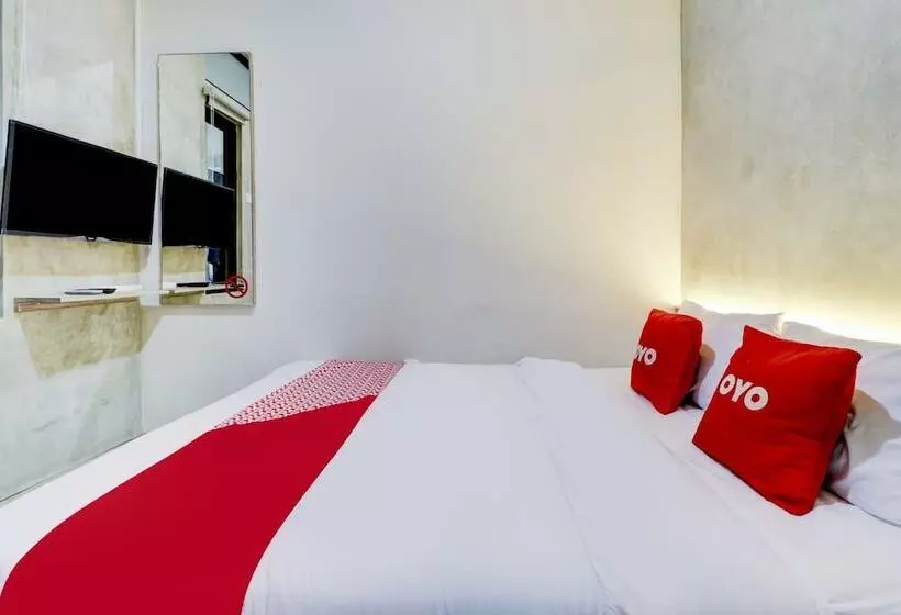 Otel Oyo 90215 Ada Residence