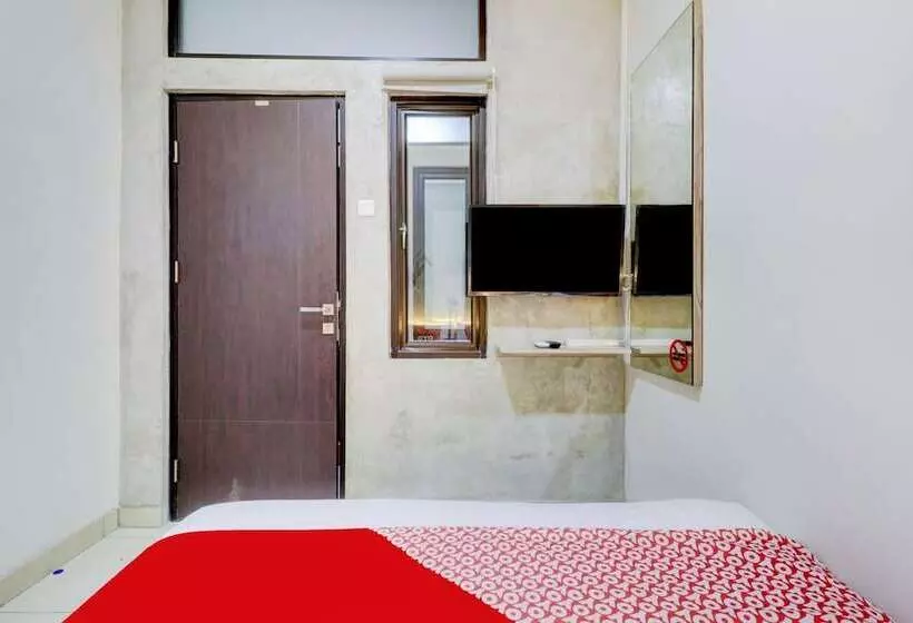 Otel Oyo 90215 Ada Residence