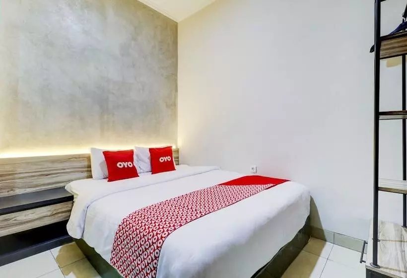 Otel Oyo 90215 Ada Residence