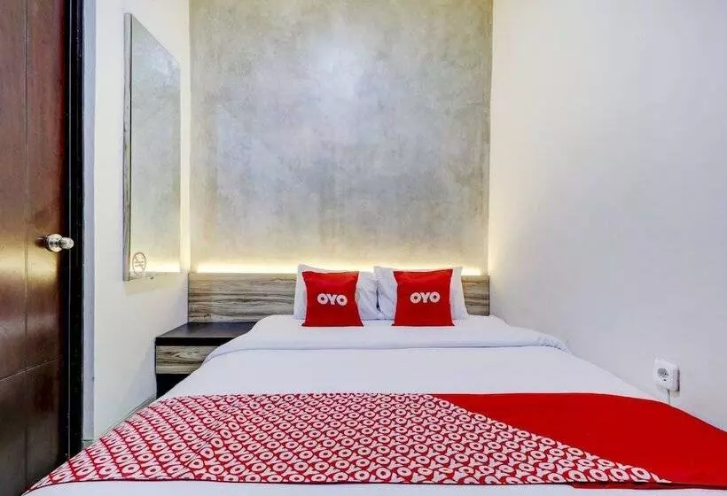 Otel Oyo 90215 Ada Residence