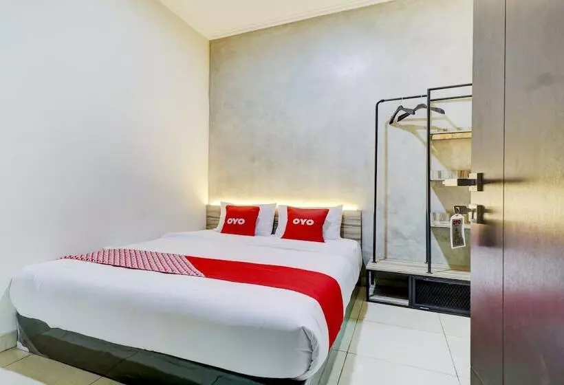 Otel Oyo 90215 Ada Residence