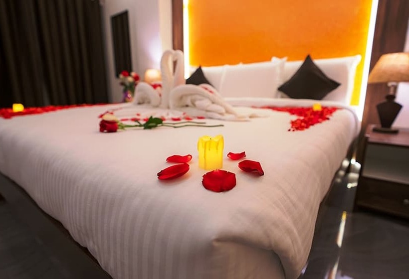 Hotel Sai Senthoor Paradise