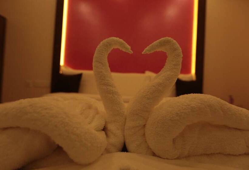 Hotel Sai Senthoor Paradise