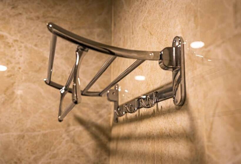 Hotel Sai Senthoor Paradise