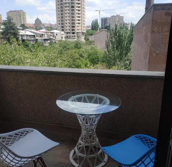 هتل The Land Of Ararat