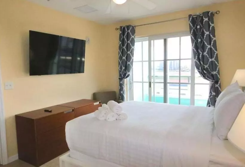 John S Pass Hotel   Fully Remote Check In