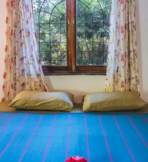 پانسیون Gaia's Garden Guest House