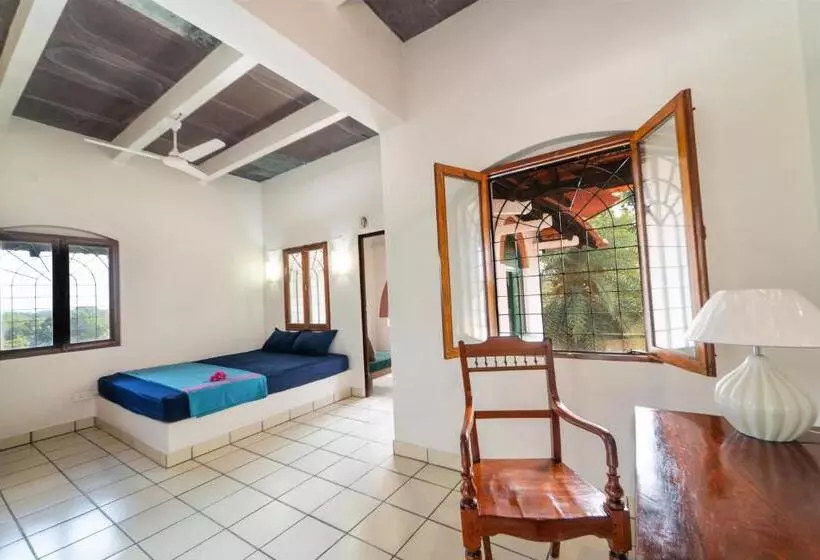 پانسیون Gaia's Garden Guest House