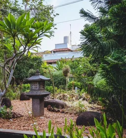 پانسیون Gaia's Garden Guest House