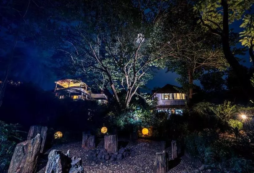 پانسیون Gaia's Garden Guest House