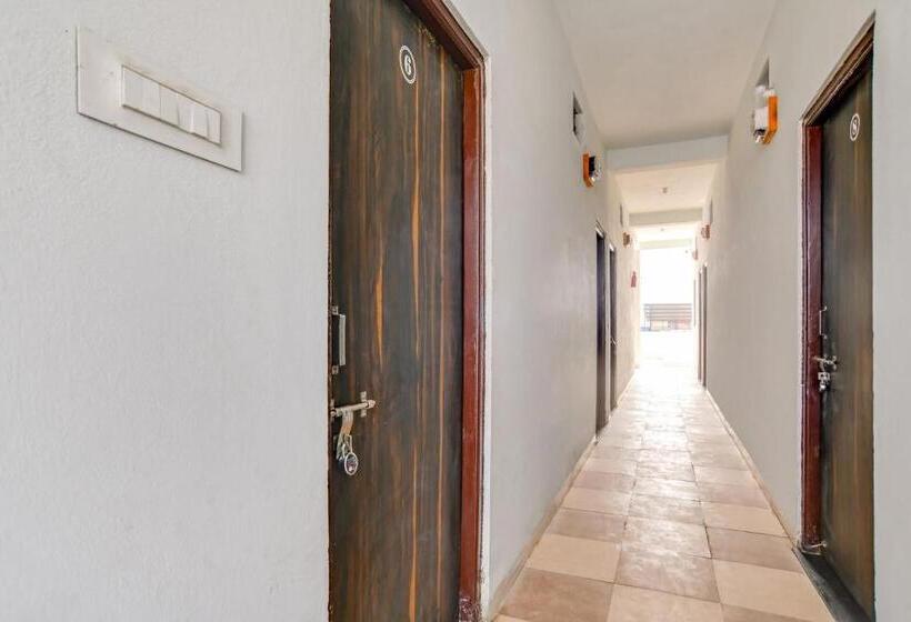 Spot On 78070 Hotel Sai Leela