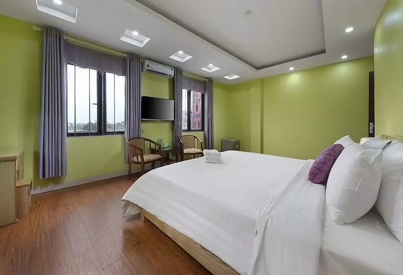 ホテル Golden Lotus Airport