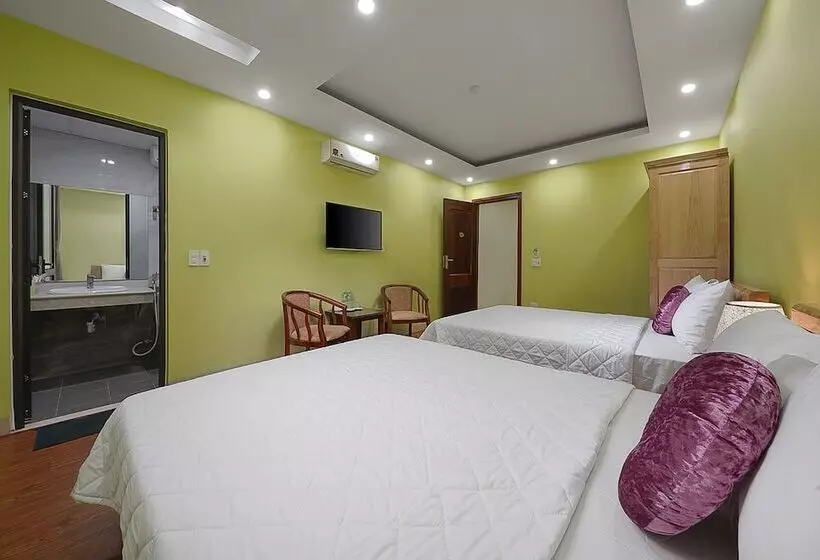 ホテル Golden Lotus Airport