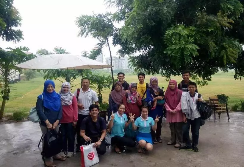 ホテル Golden Lotus Airport