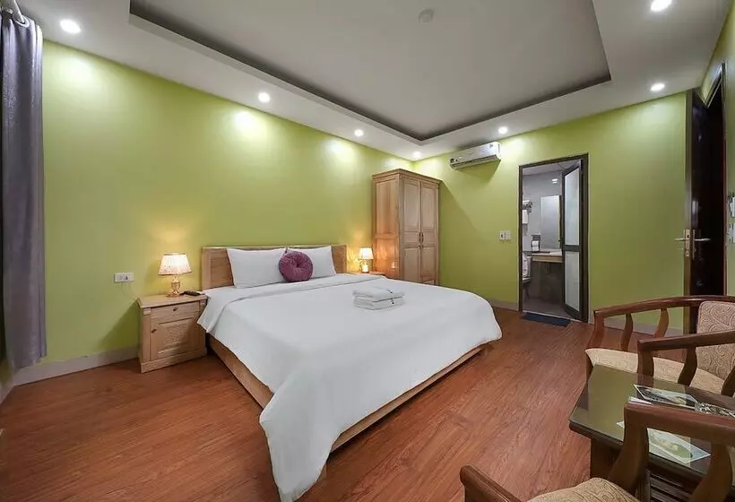 ホテル Golden Lotus Airport