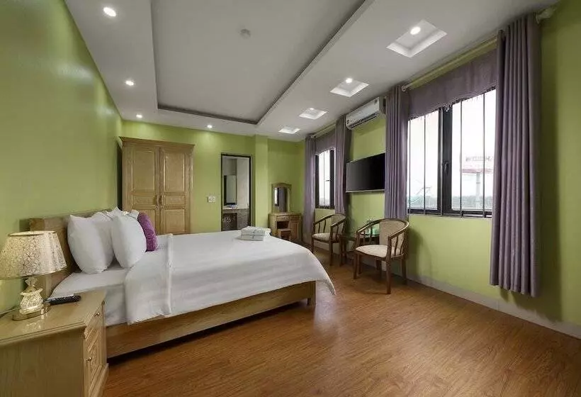 ホテル Golden Lotus Airport