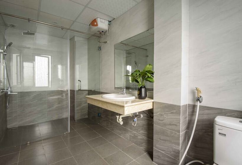 هتل Golden Lotus Airport